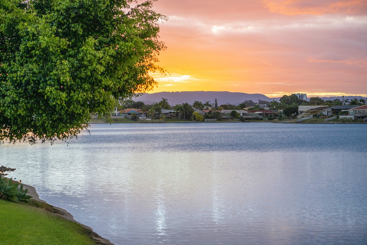 23 Wedgebill Parade Burleigh Waters 16