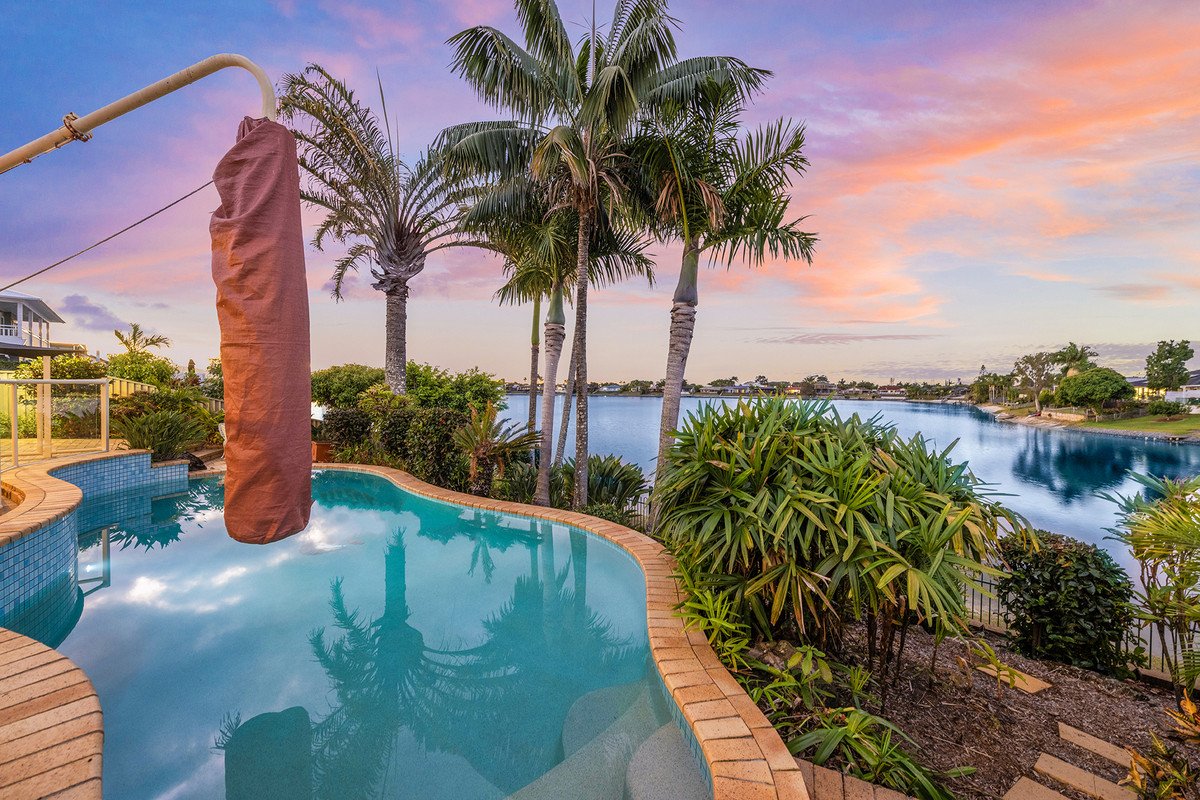 23 Wedgebill Parade Burleigh Waters 19