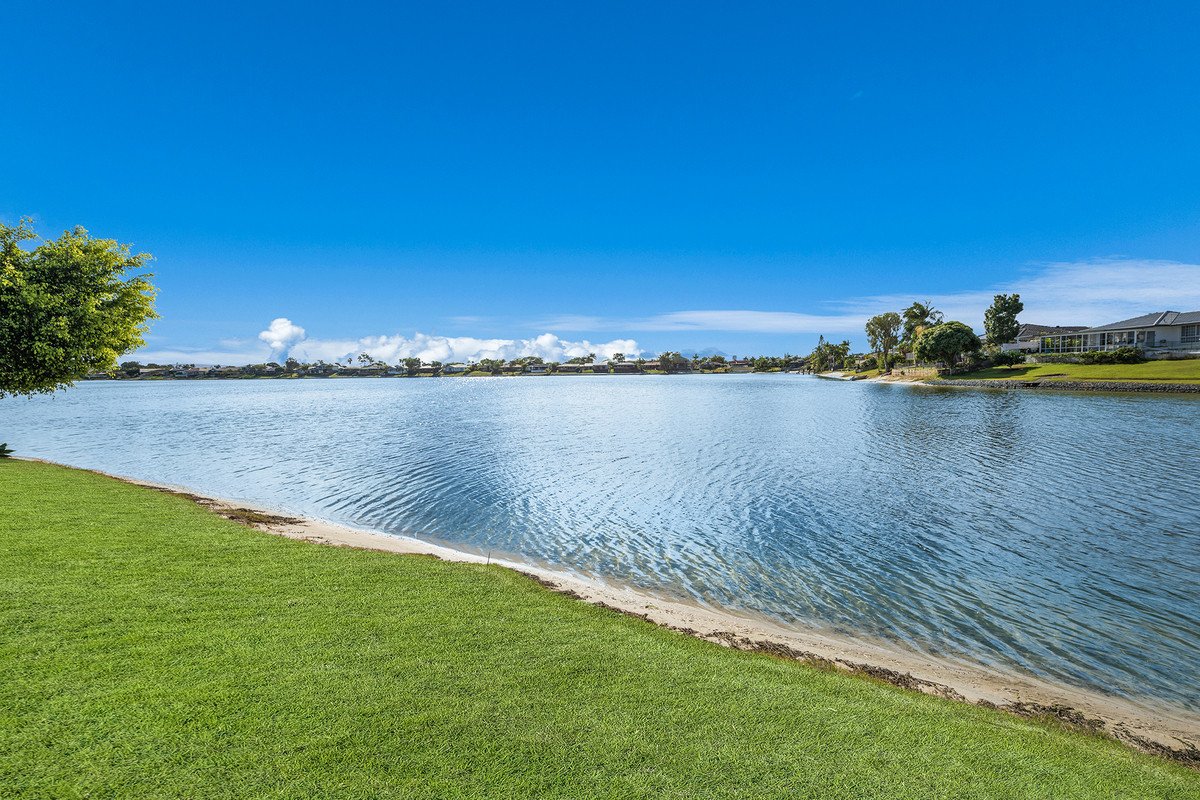 23 Wedgebill Parade Burleigh Waters 23