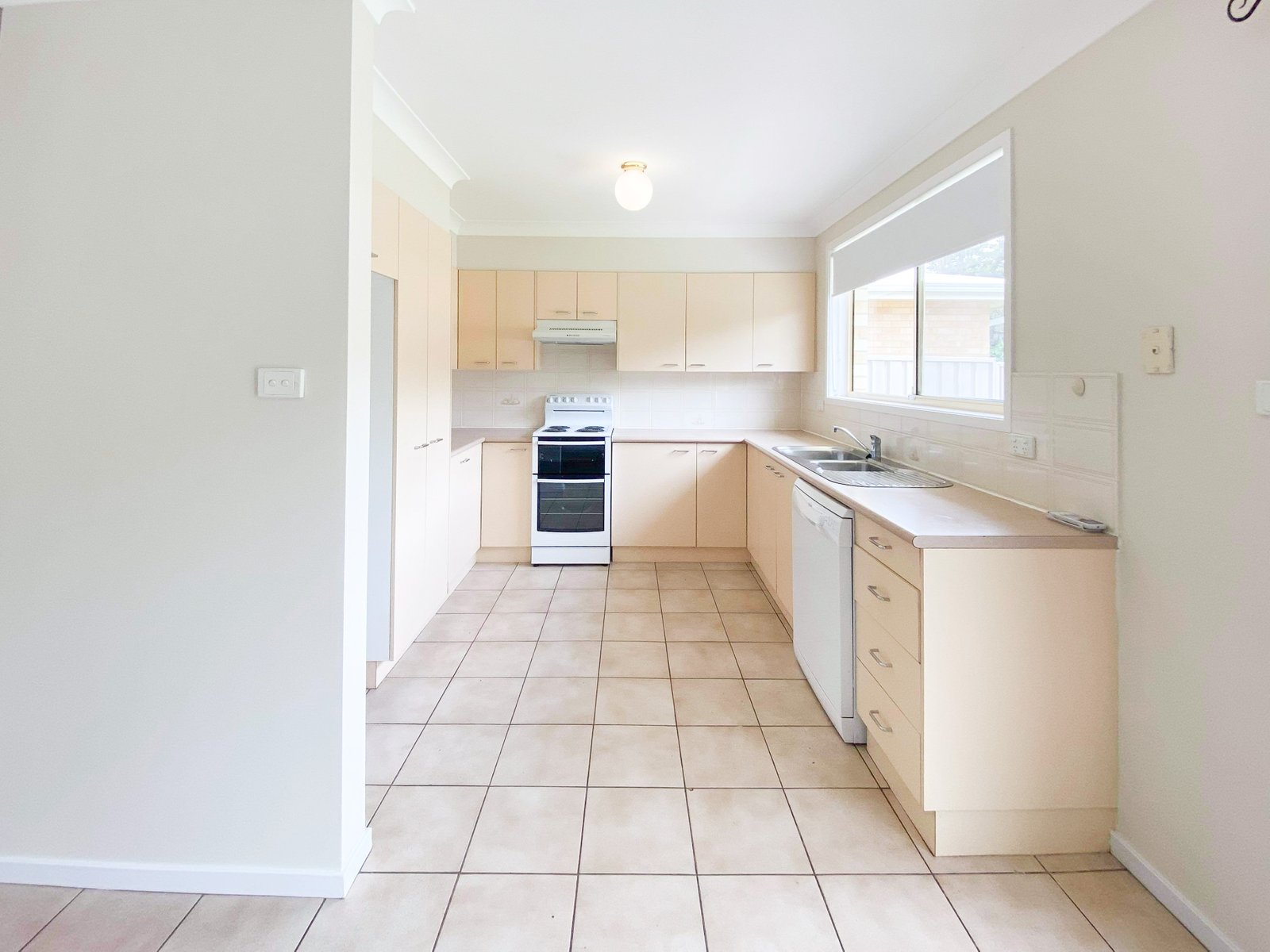 2/3 Whitesands Road FINGAL BAY 2