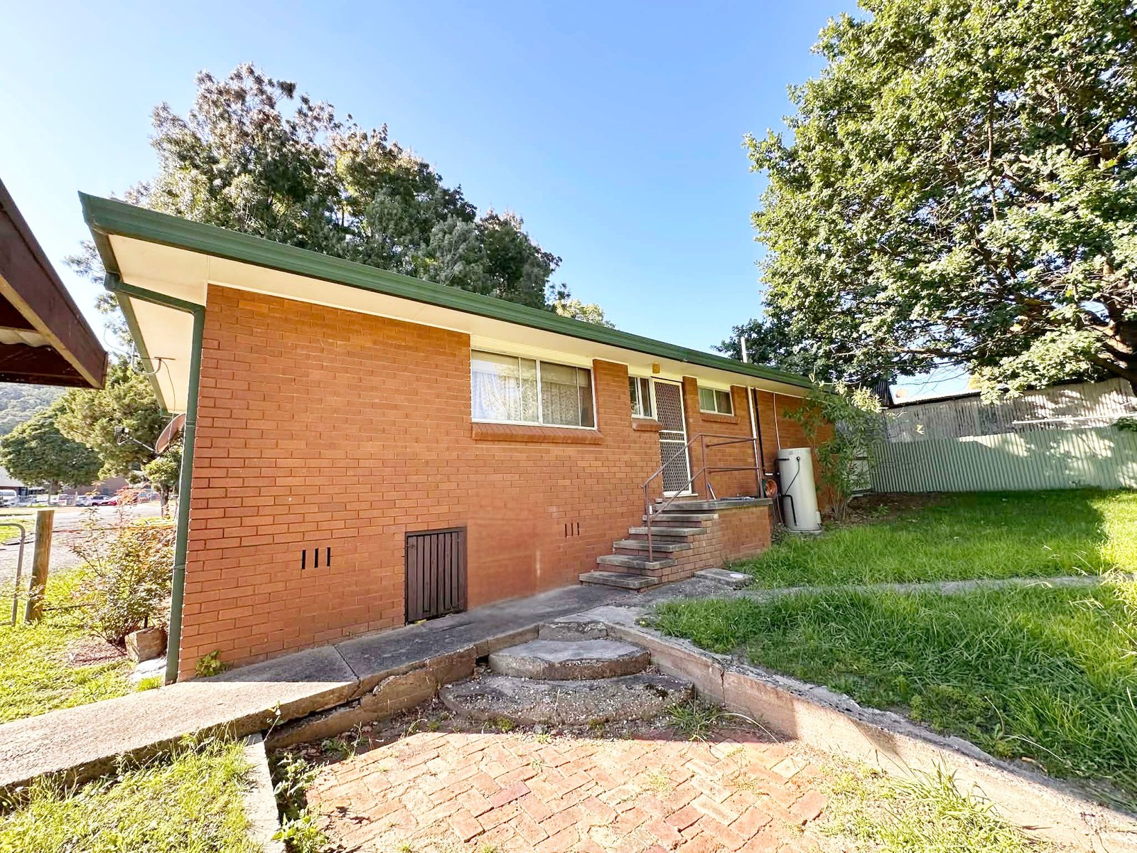 23 William Street TUMBARUMBA 11