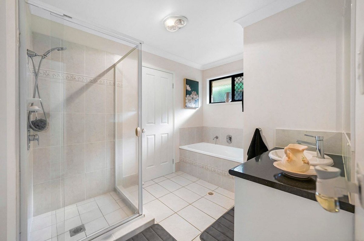 23 Wonga Street Burleigh Heads 16
