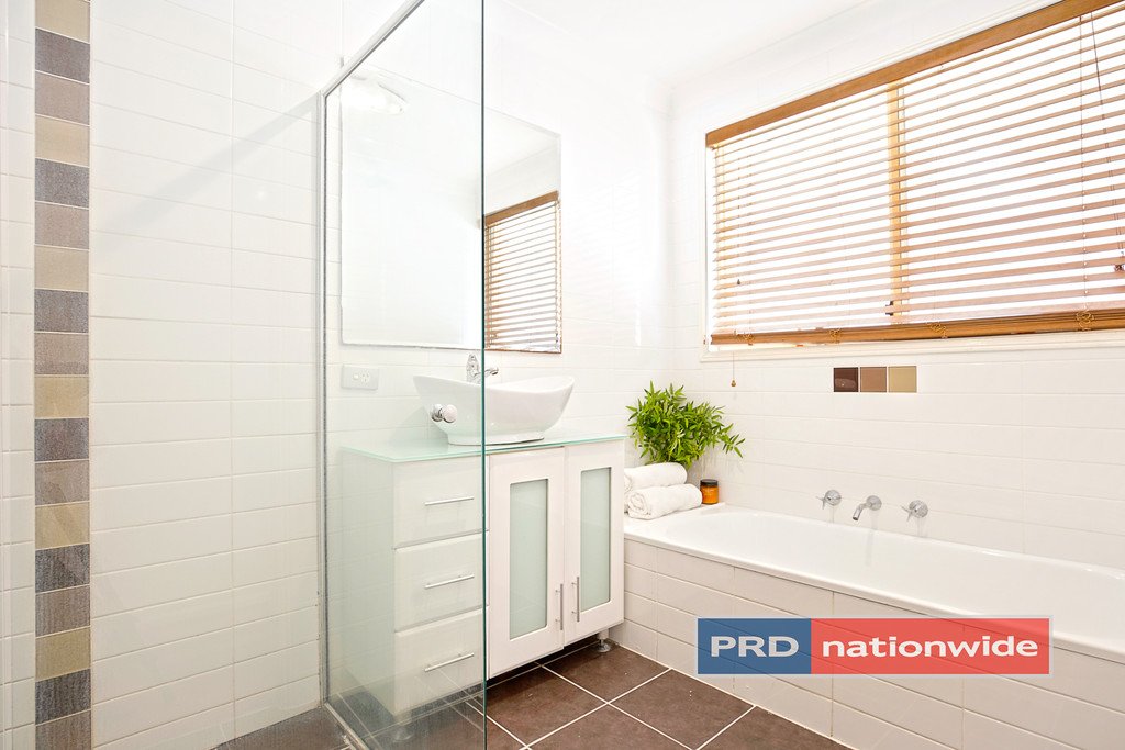 23 Woodi Close GLENMORE PARK 8