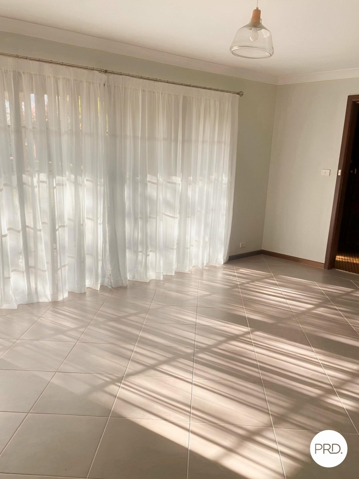 23 Woodward Street ORANGE 8