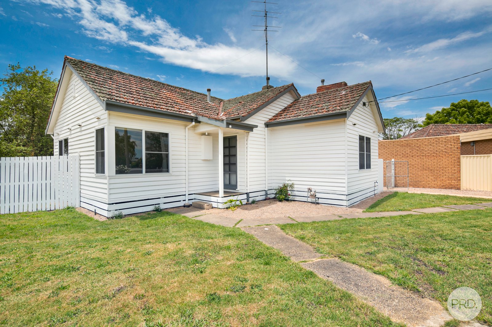 23 Yarrowee Street SEBASTOPOL 1