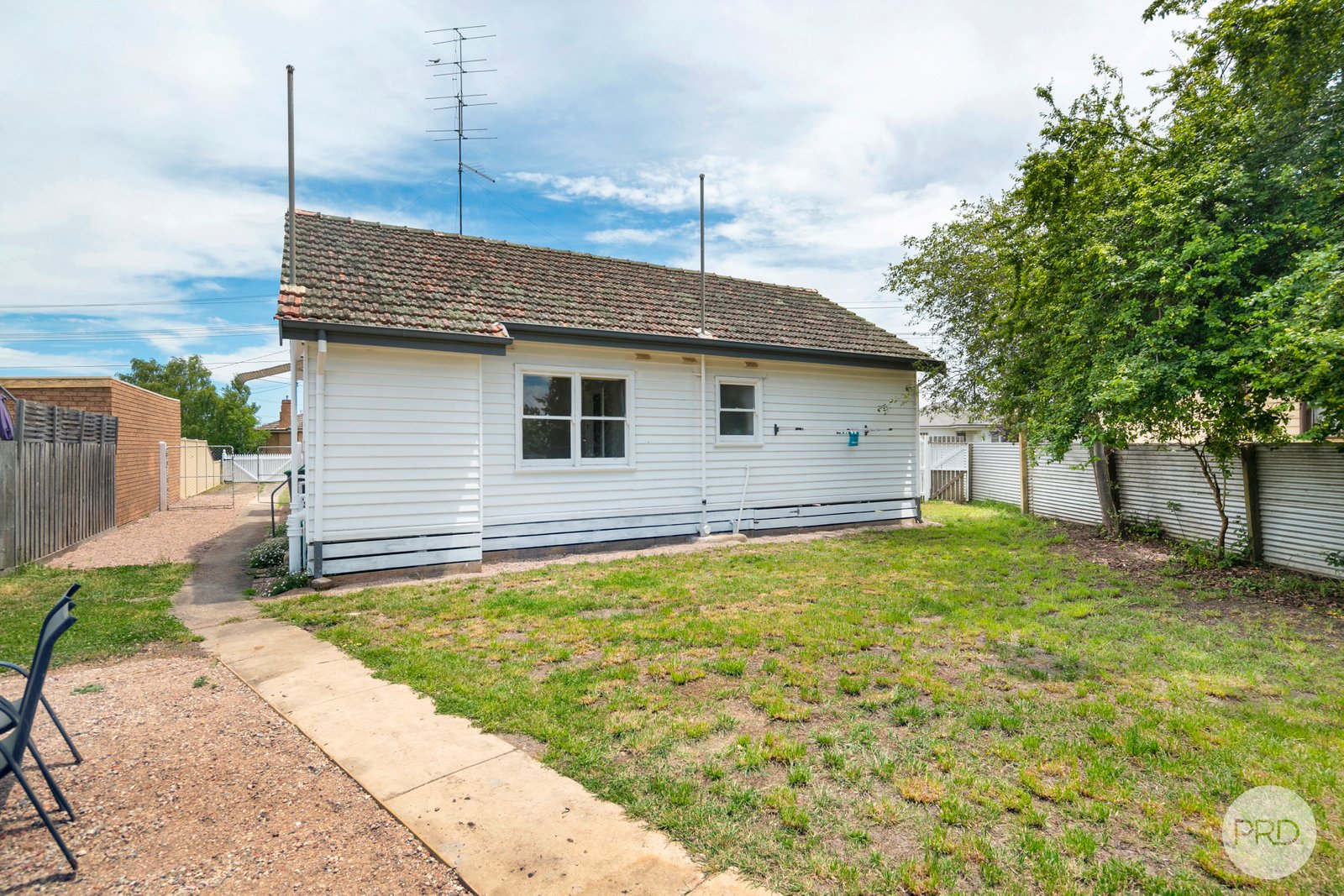 23 Yarrowee Street SEBASTOPOL 10