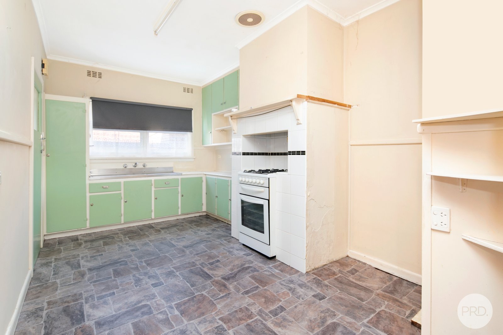 23 Yarrowee Street SEBASTOPOL 5