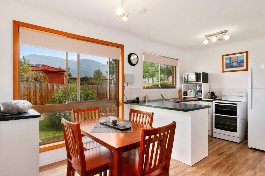 2/30 Barrett Street GLENORCHY 5