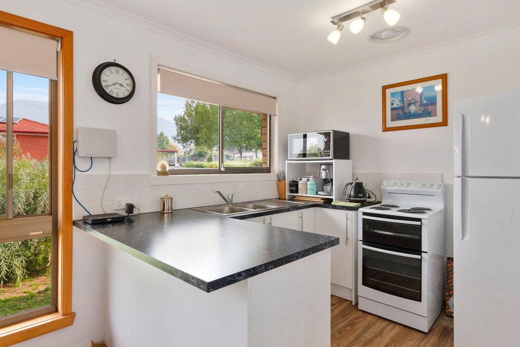 2/30 Barrett Street GLENORCHY 6