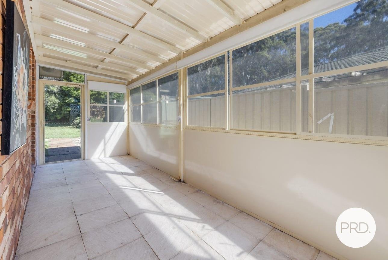 2/30 Blackbutt Crescent LAURIETON 8