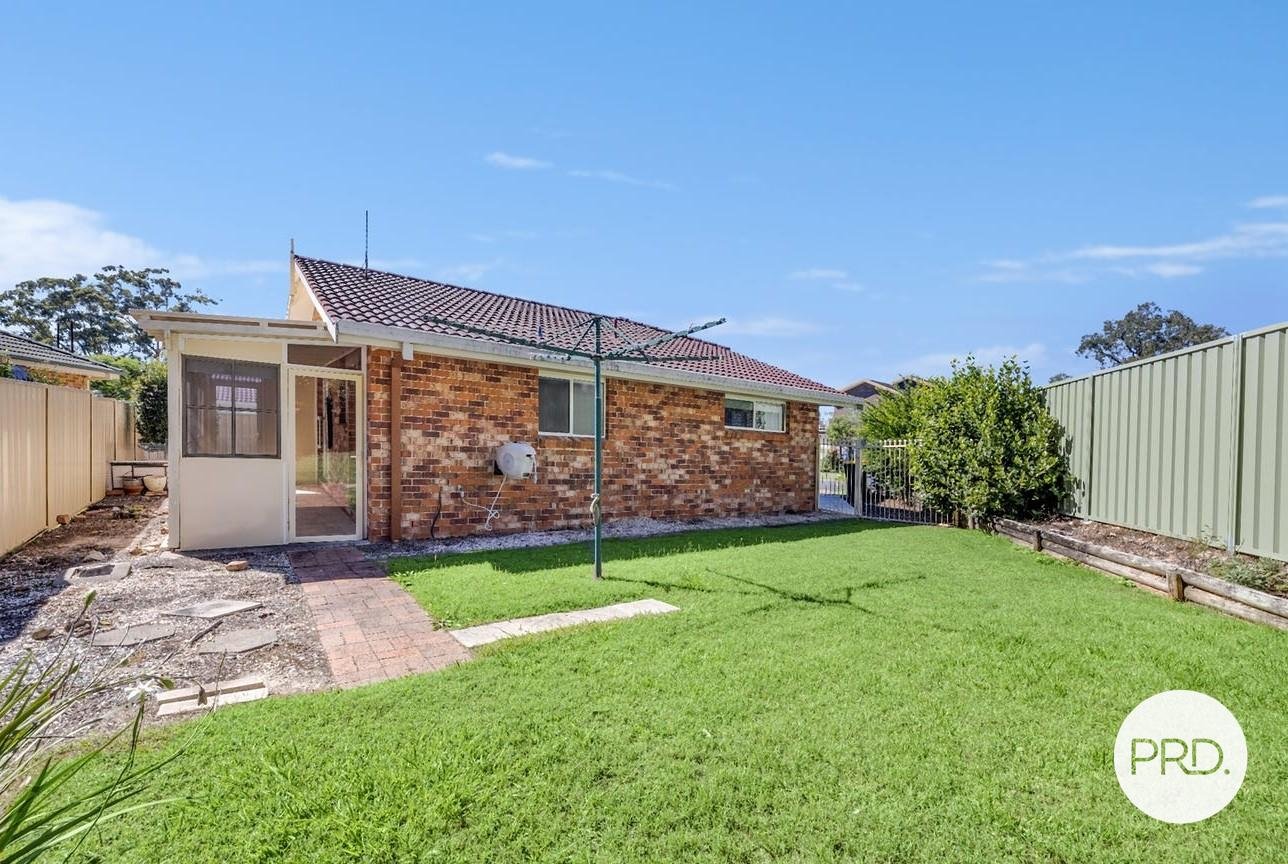 2/30 Blackbutt Crescent LAURIETON 9