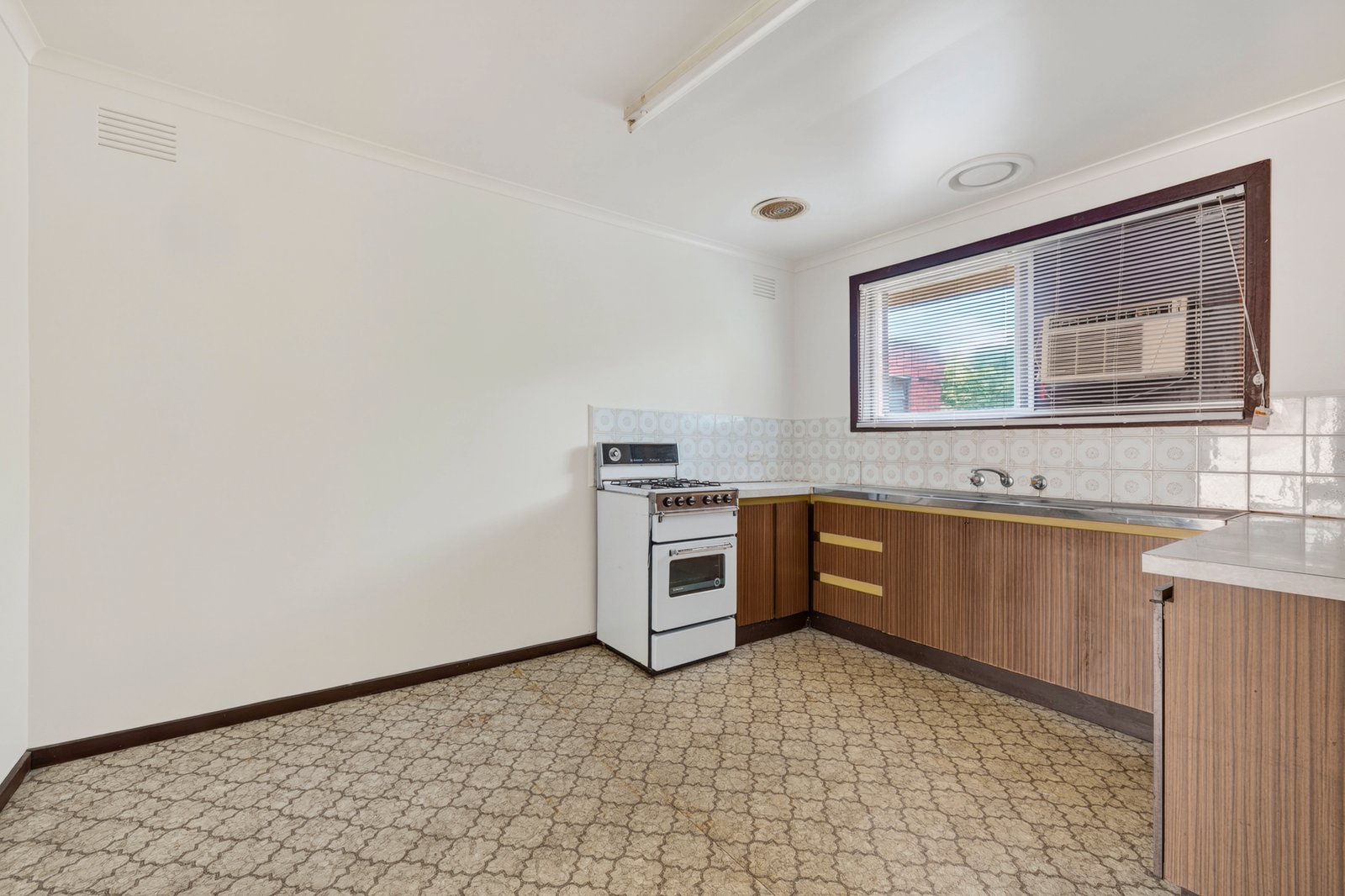 Gallery: 2/30 Burns Avenue