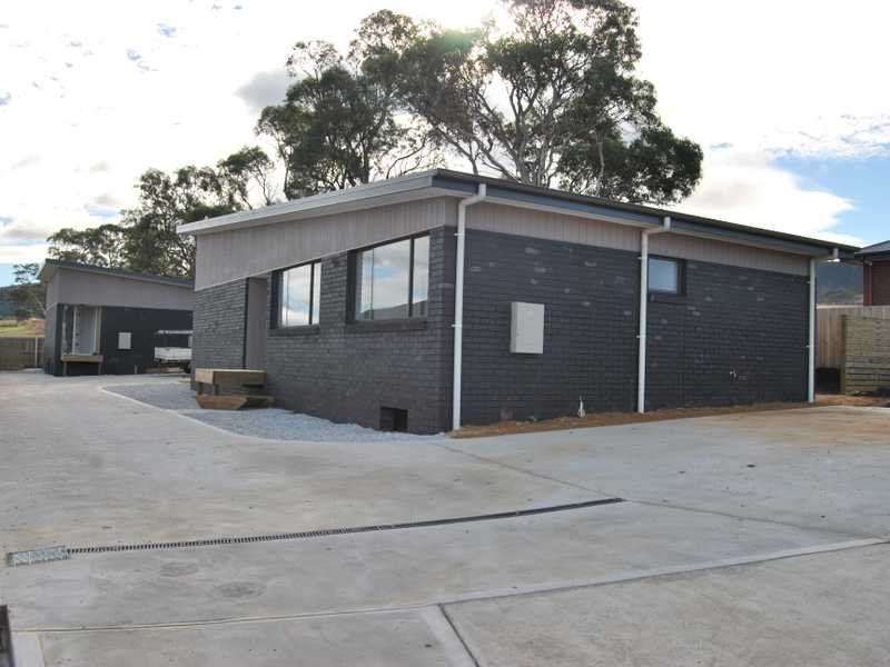 2/30 Cavenor Drive OAKDOWNS 7