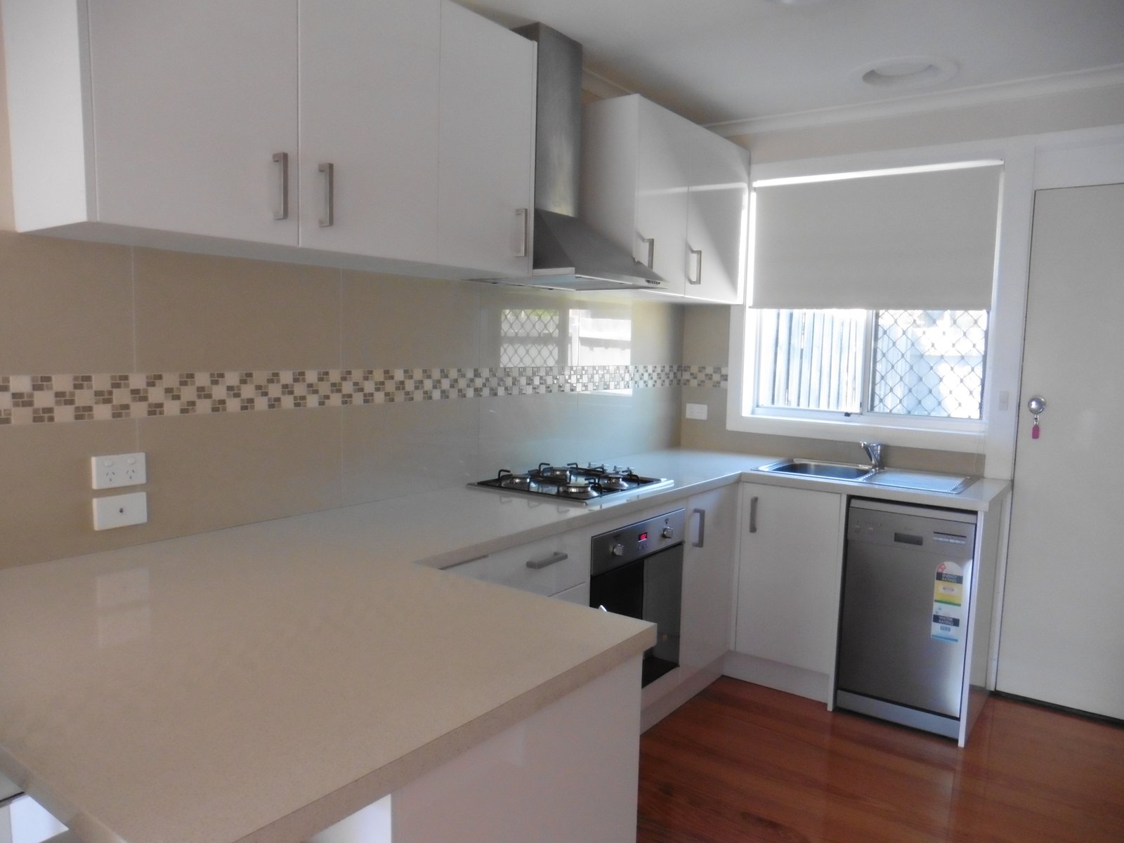 Gallery: 2/30 Chesterville Road