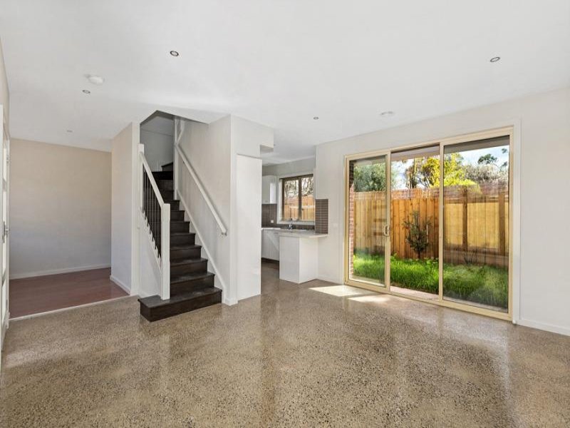 Gallery: 2/30 Conifer Avenue