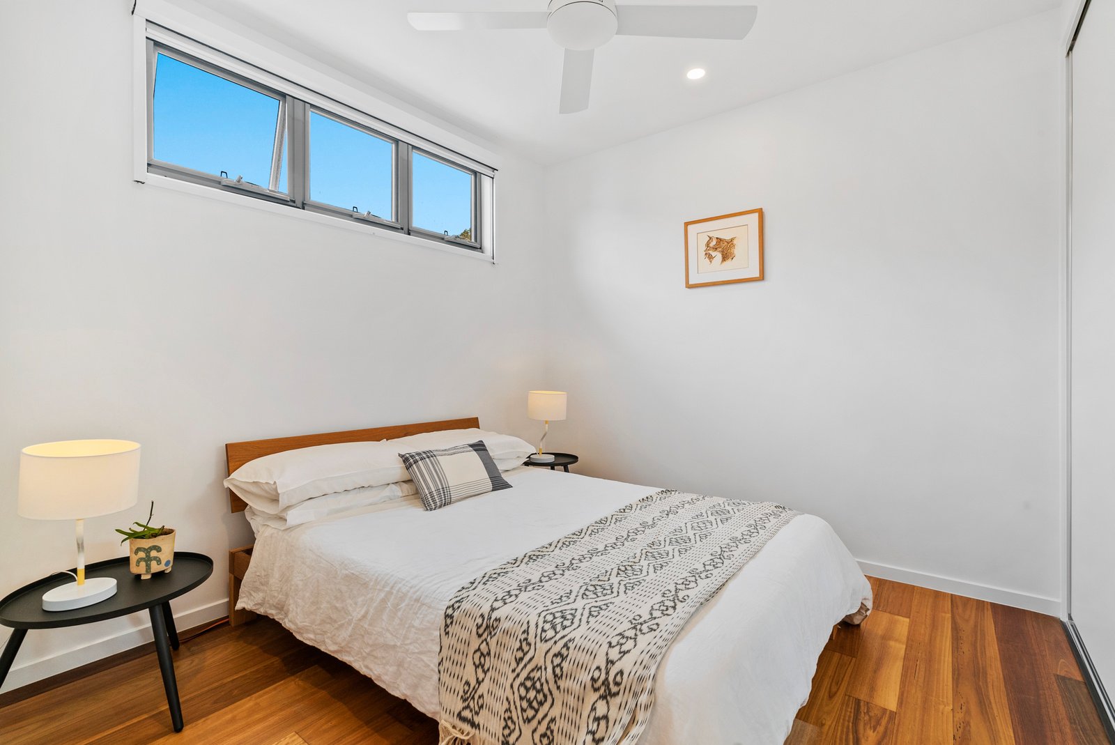 2/30 Coolangatta Road COOLANGATTA 17