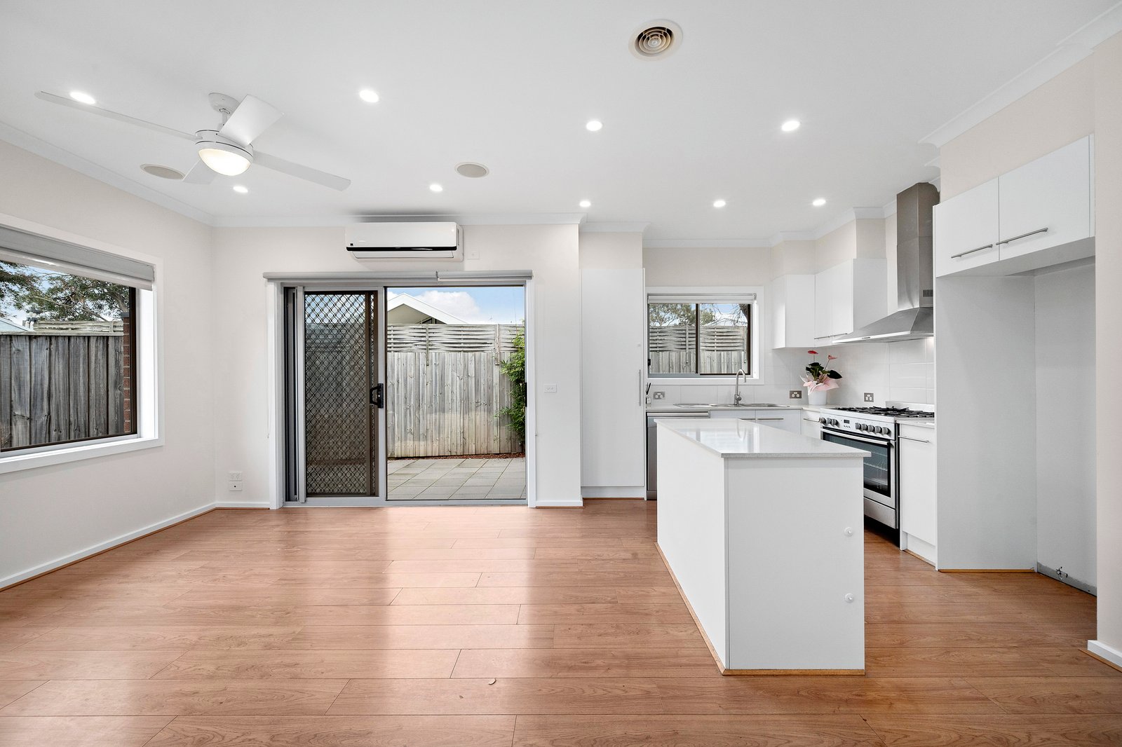Gallery: 2/30 Hayman Avenue