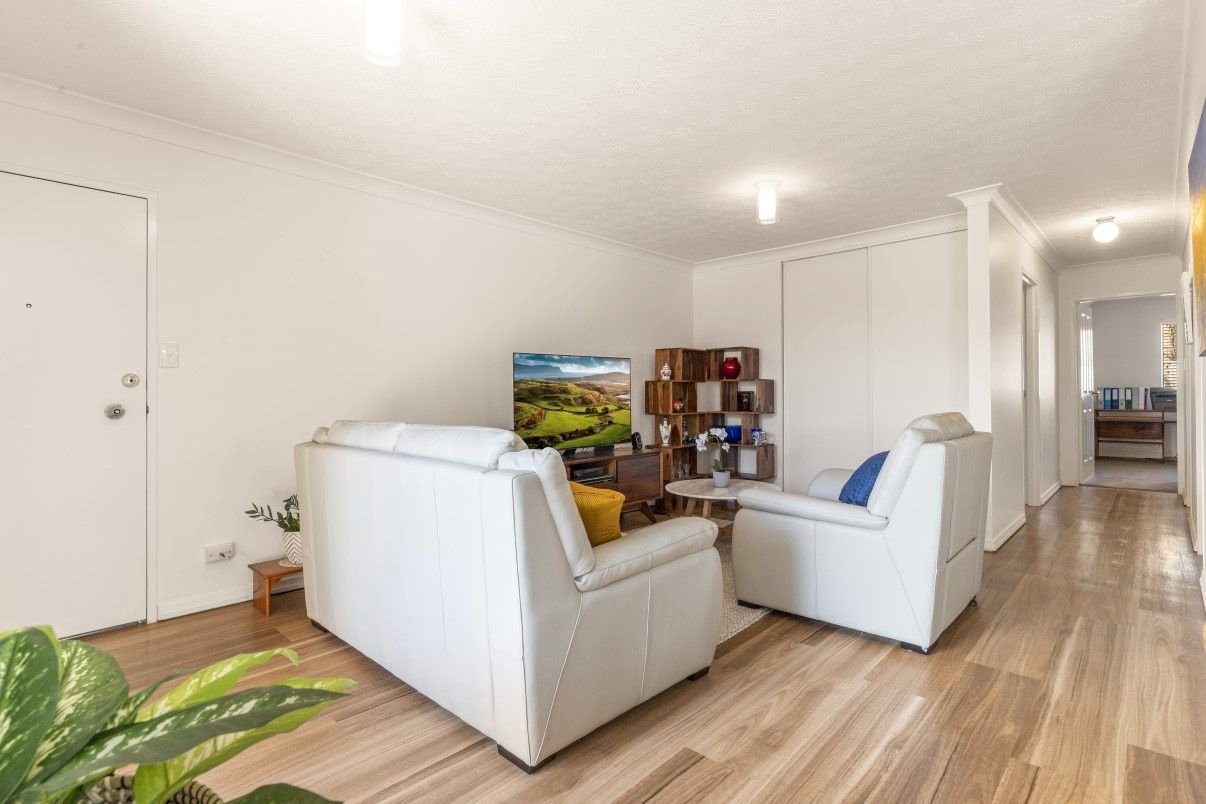 2/30 Kreutzer St  NUNDAH 8