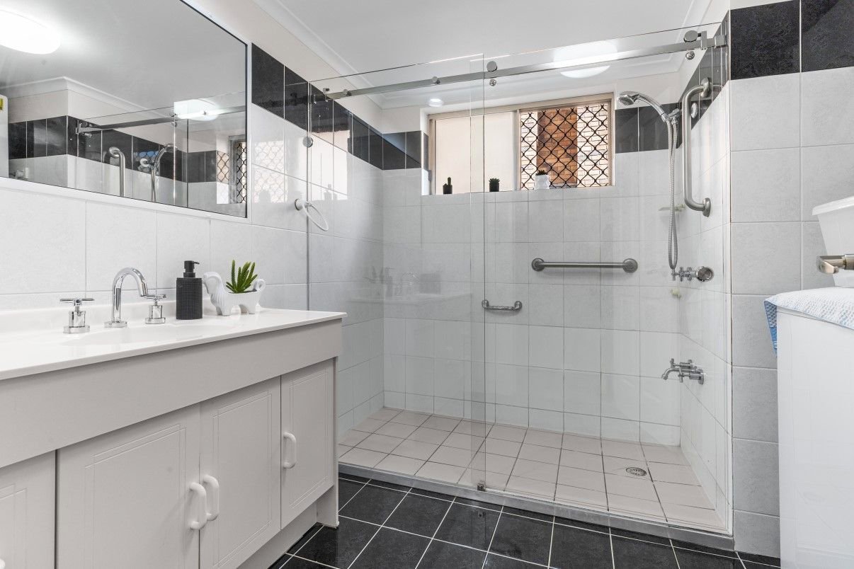 2/30 Kreutzer St  NUNDAH 9