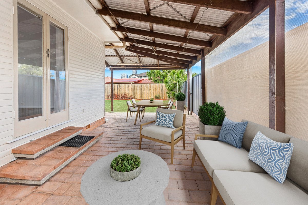 2/30 Miami Shore Parade Miami 2