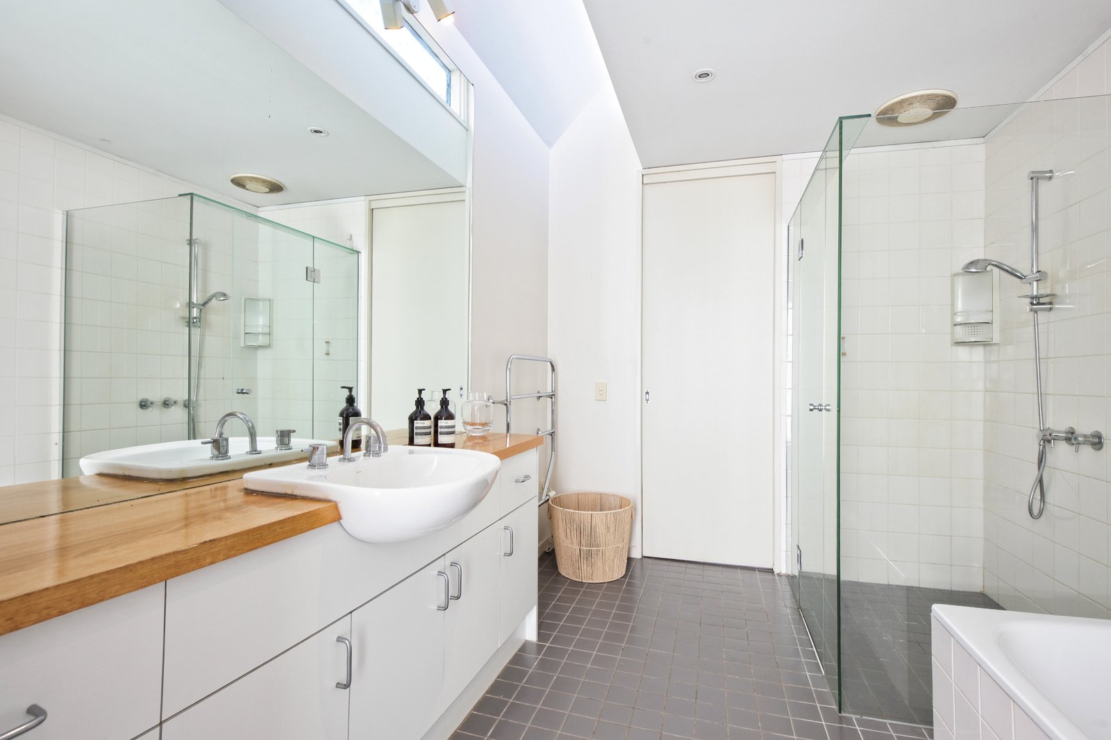 Real Estate and Property in 230 Mill Road, Kilmore, VIC