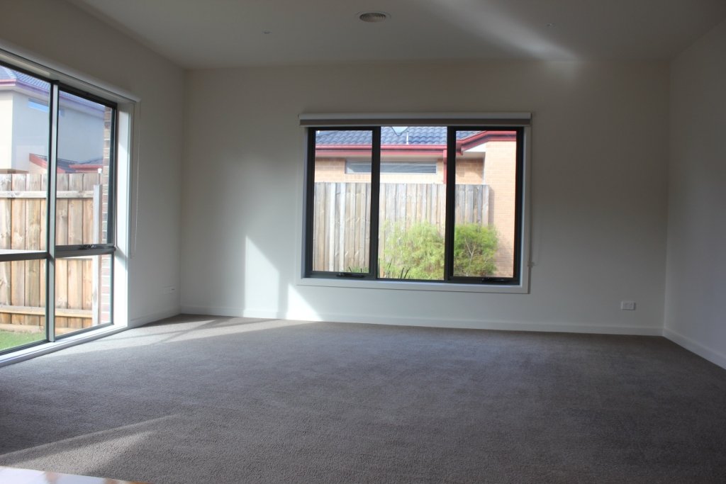 Gallery: 2/30 Myola Street