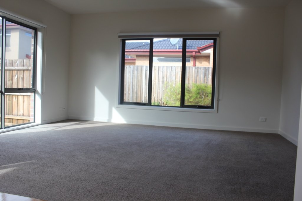 Gallery: 2/30 Myola Street