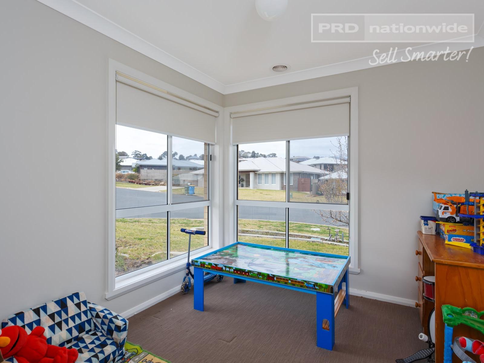 2/30 Osterley Street BOURKELANDS 6