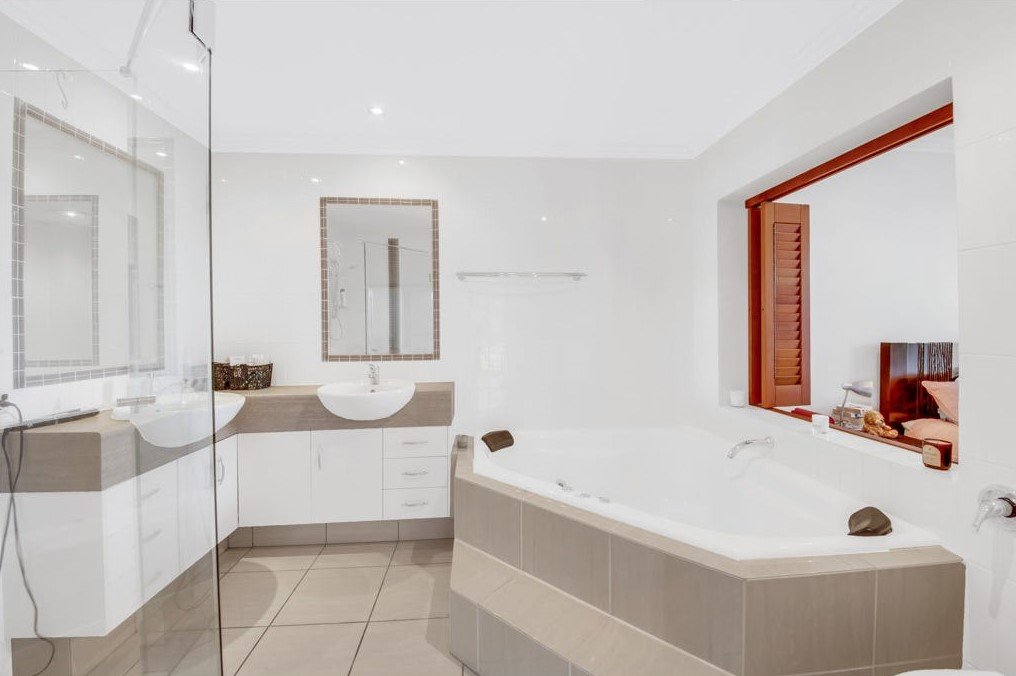 2/30 Parkside Street TANNUM SANDS 9