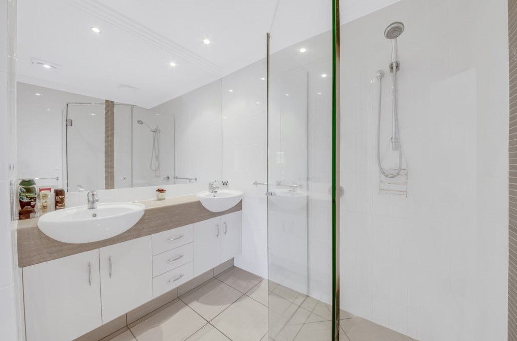 2/30 Parkside Street TANNUM SANDS 12