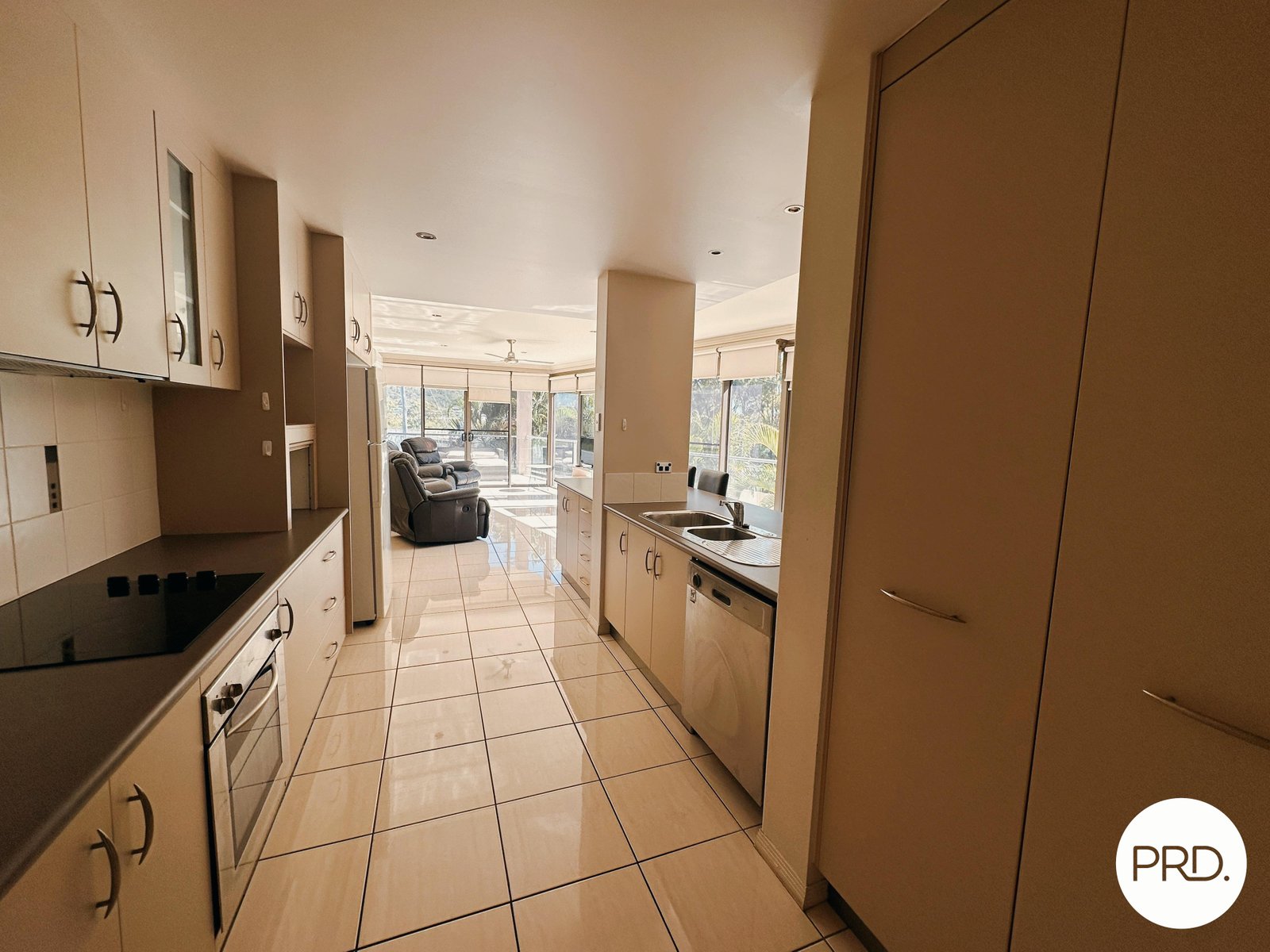 2/30 Parkside Street TANNUM SANDS 8