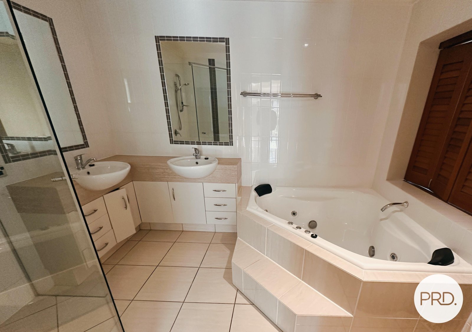 2/30 Parkside Street TANNUM SANDS 11