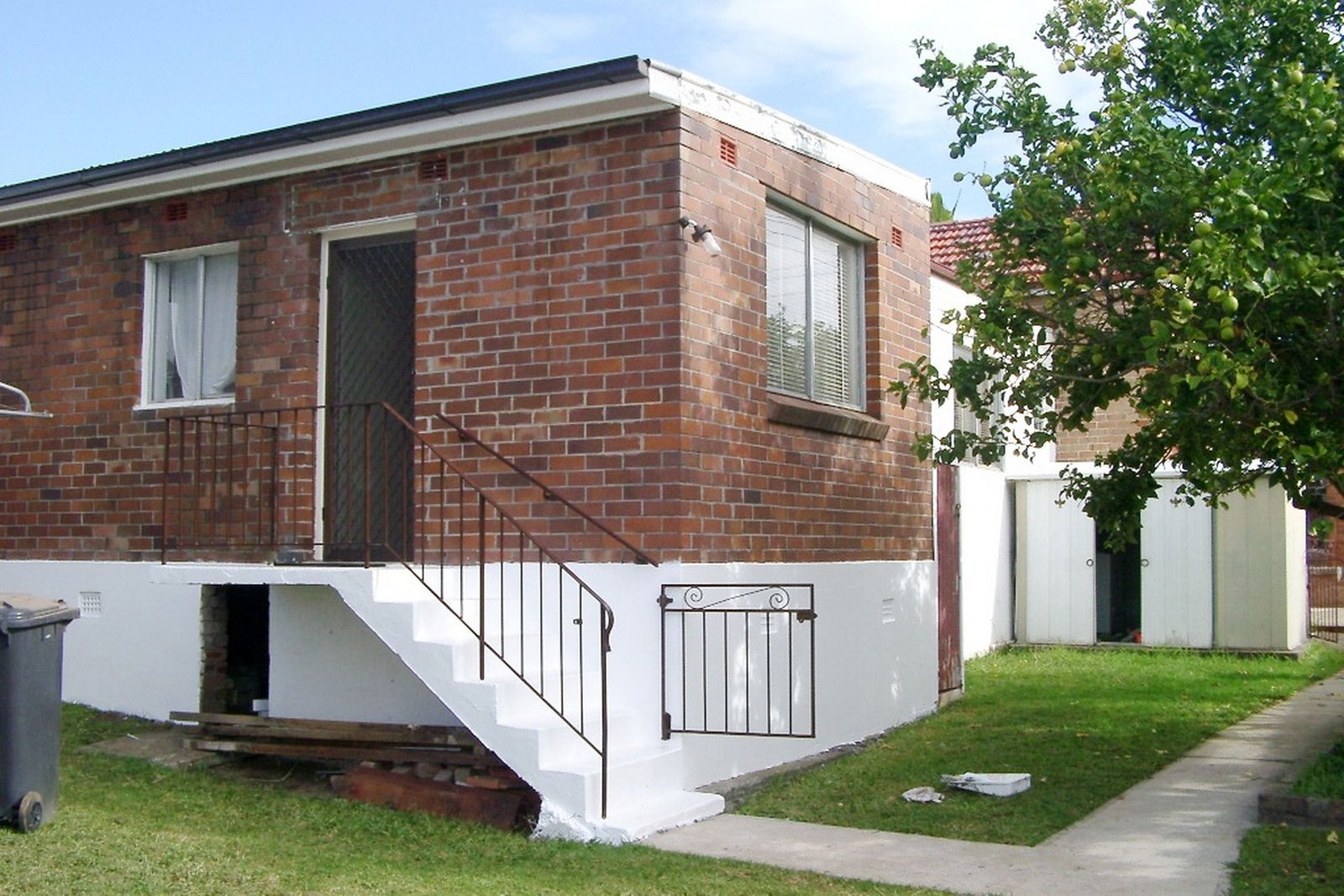 2/30 Percival Street CARLTON 1