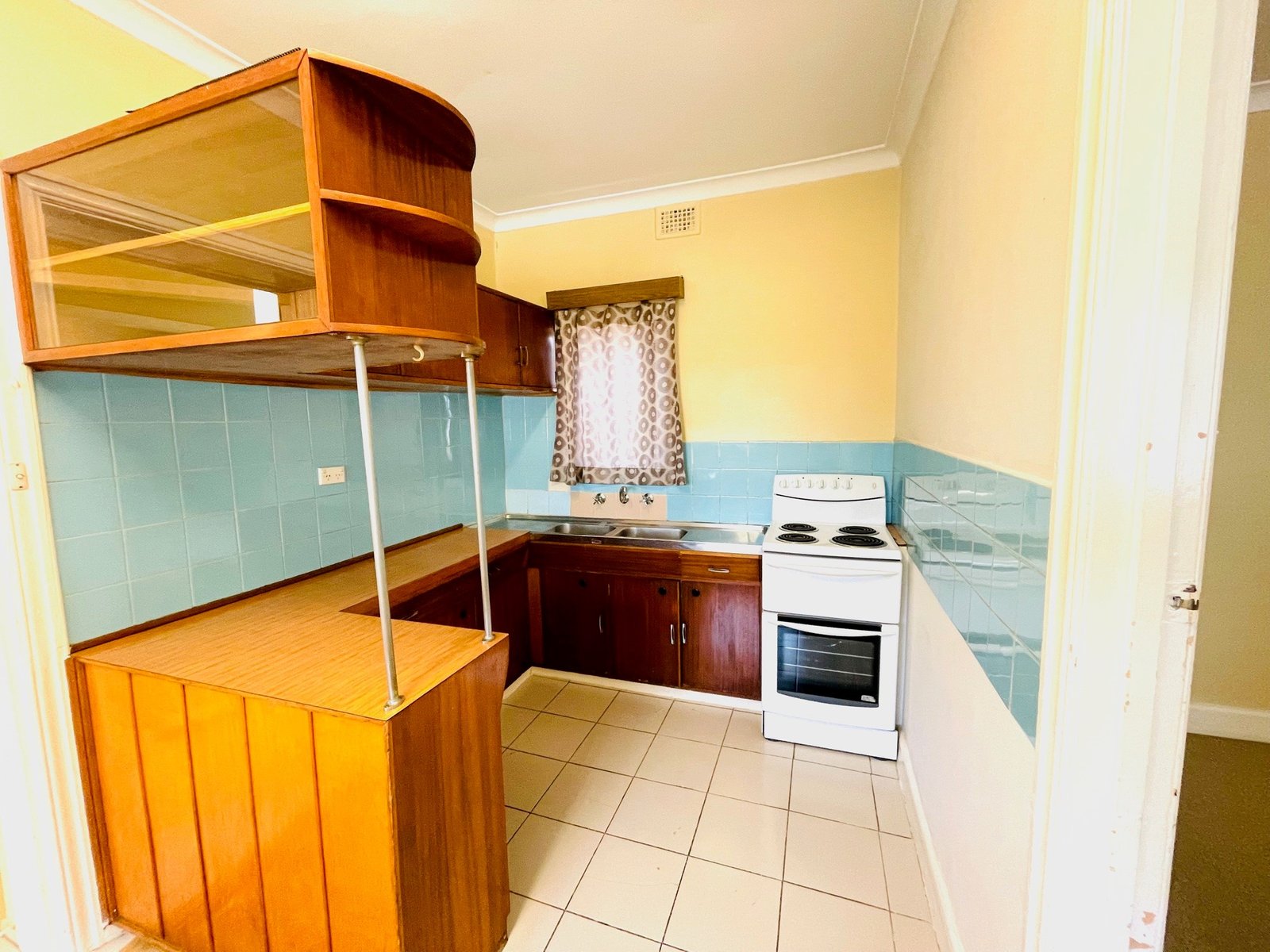 2/30 Percival Street CARLTON 2