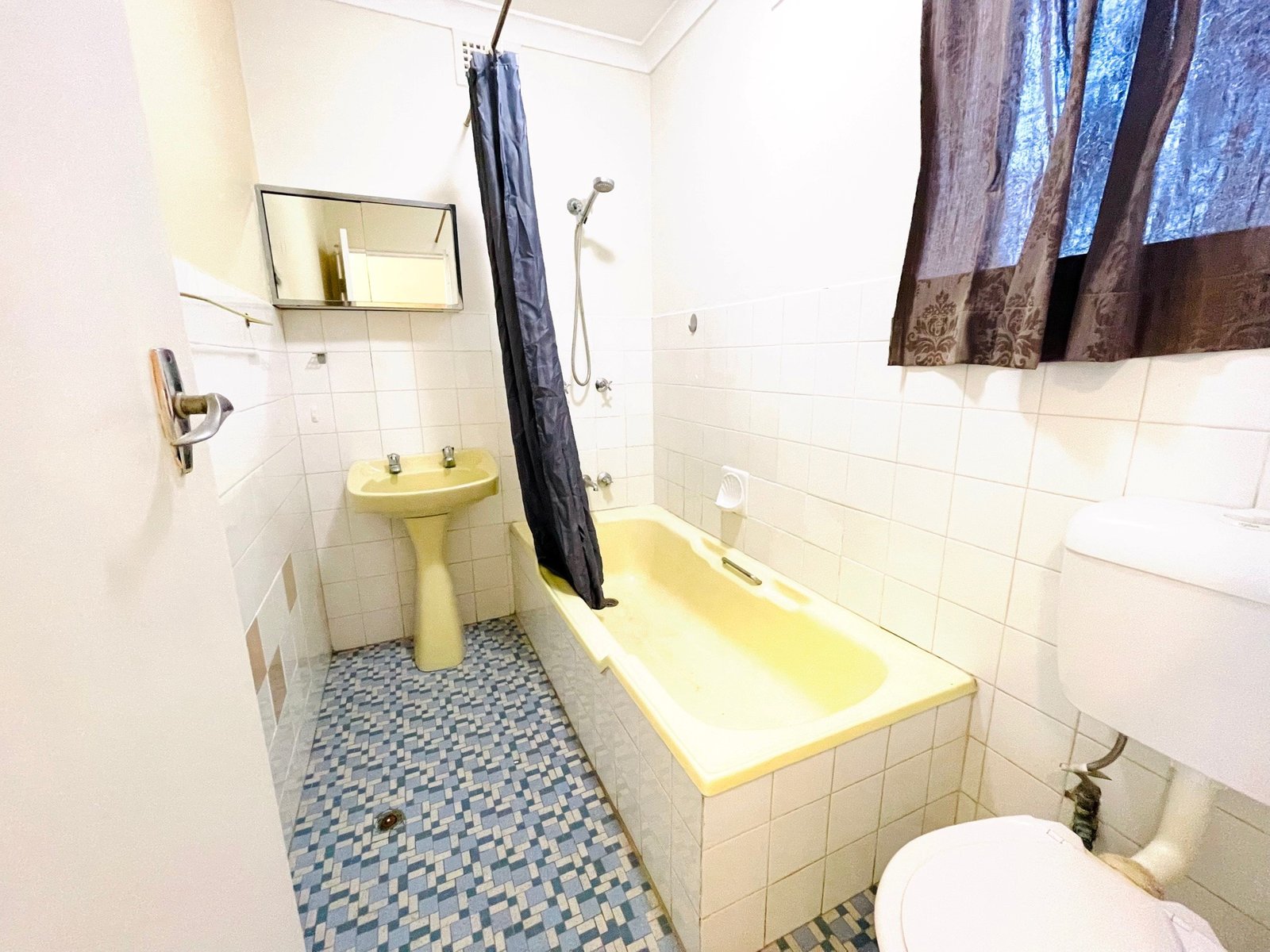 2/30 Percival Street CARLTON 6