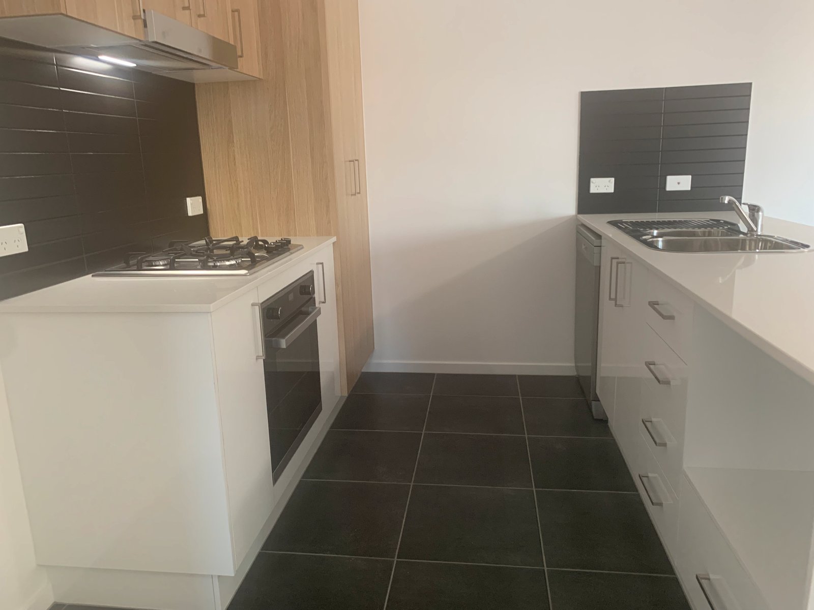 2/30 Pioneer Drive Morisset 2