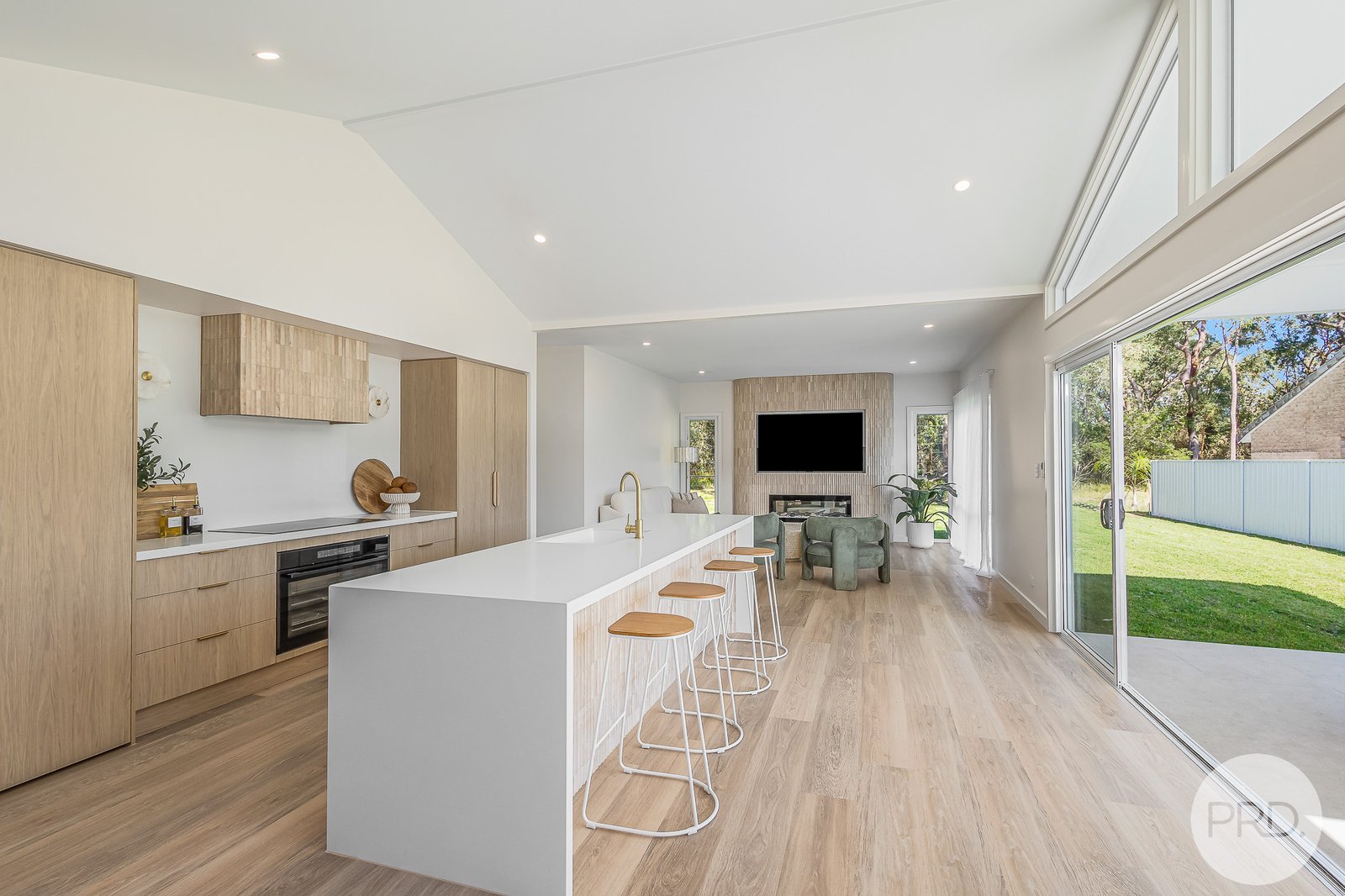 230 Sandy Point Road SALAMANDER BAY 7