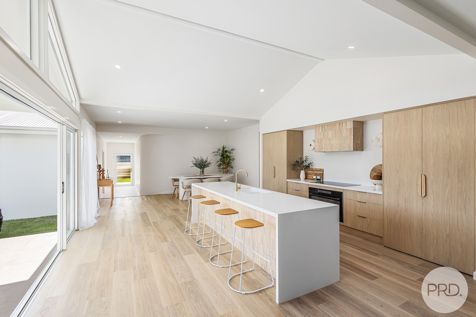 230 Sandy Point Road SALAMANDER BAY 9