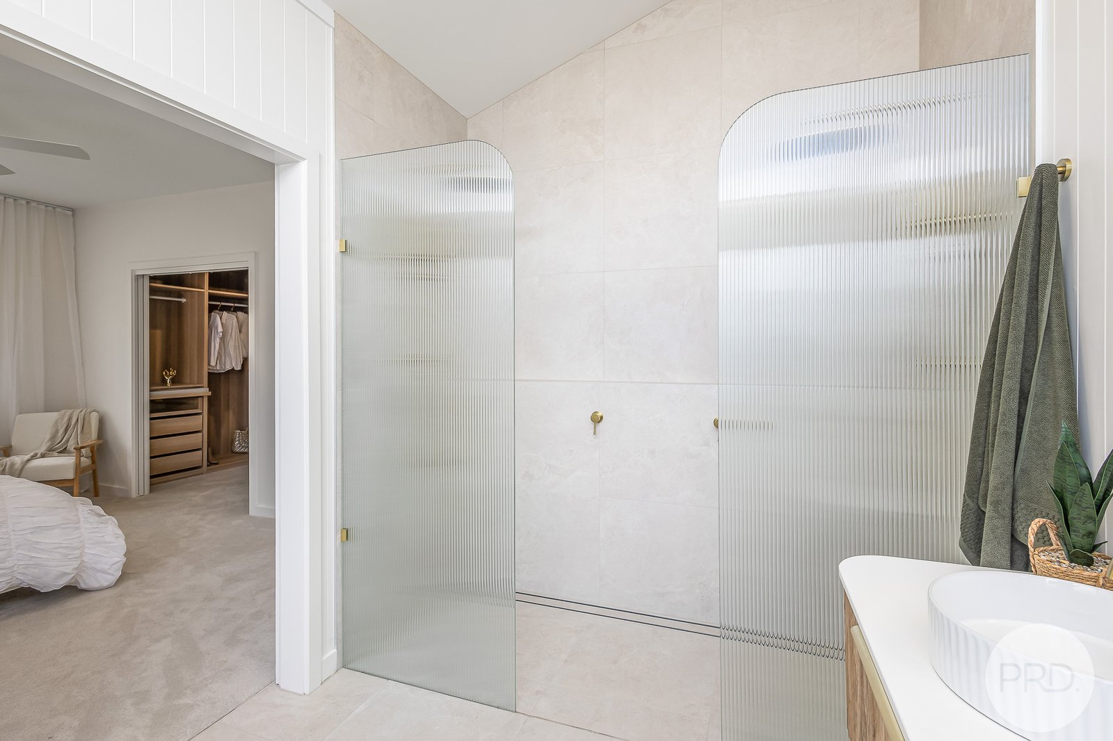 230 Sandy Point Road SALAMANDER BAY 18