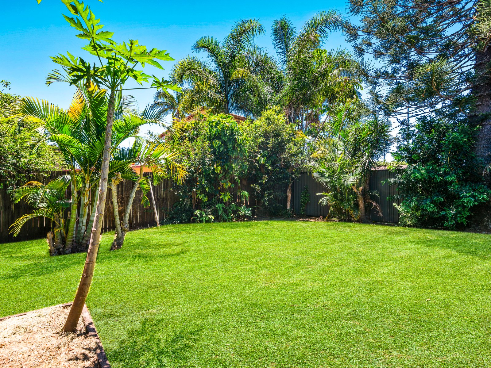 2/30 Sarawak Avenue PALM BEACH 7