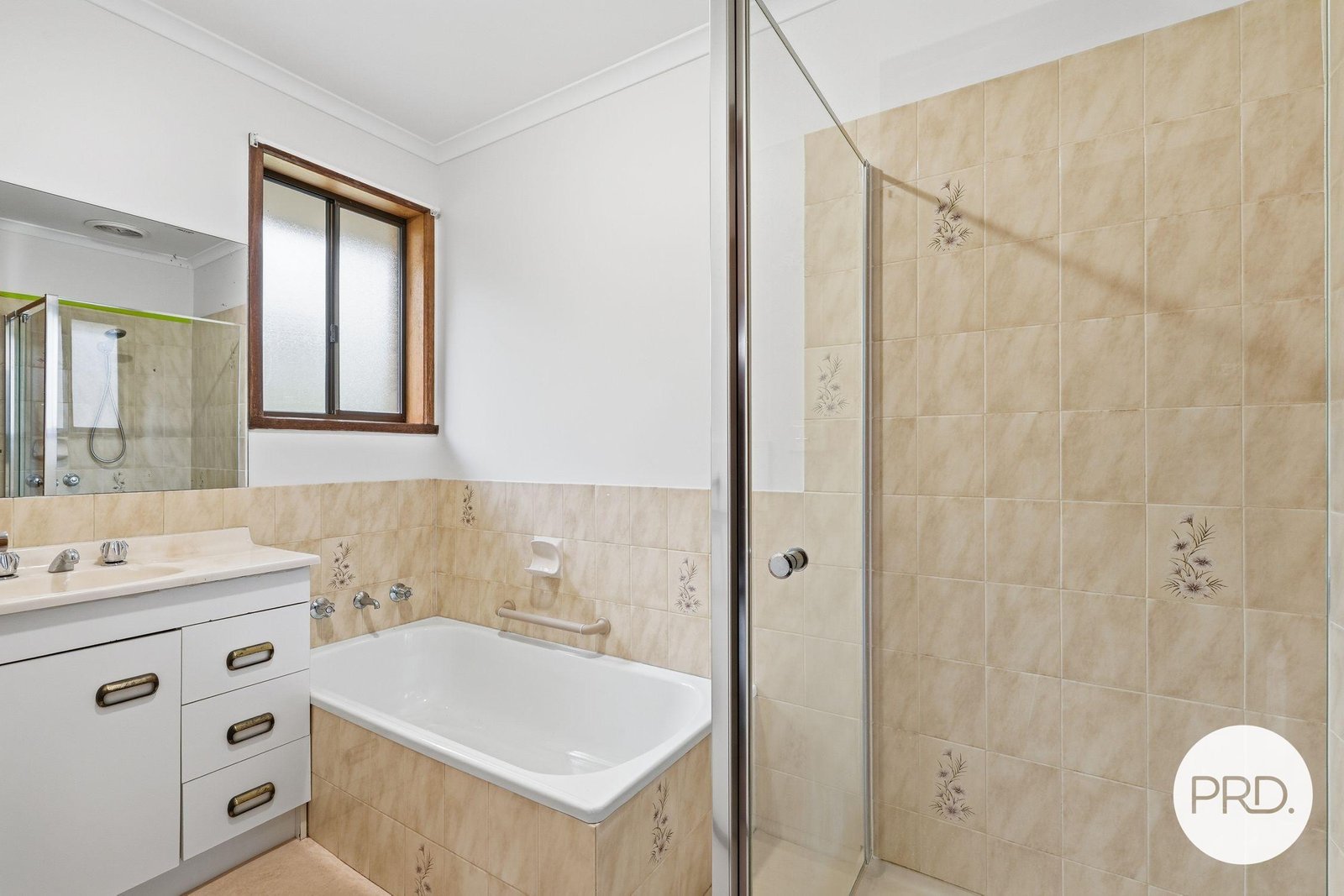 2/30 Stanley Street BELLERIVE 7