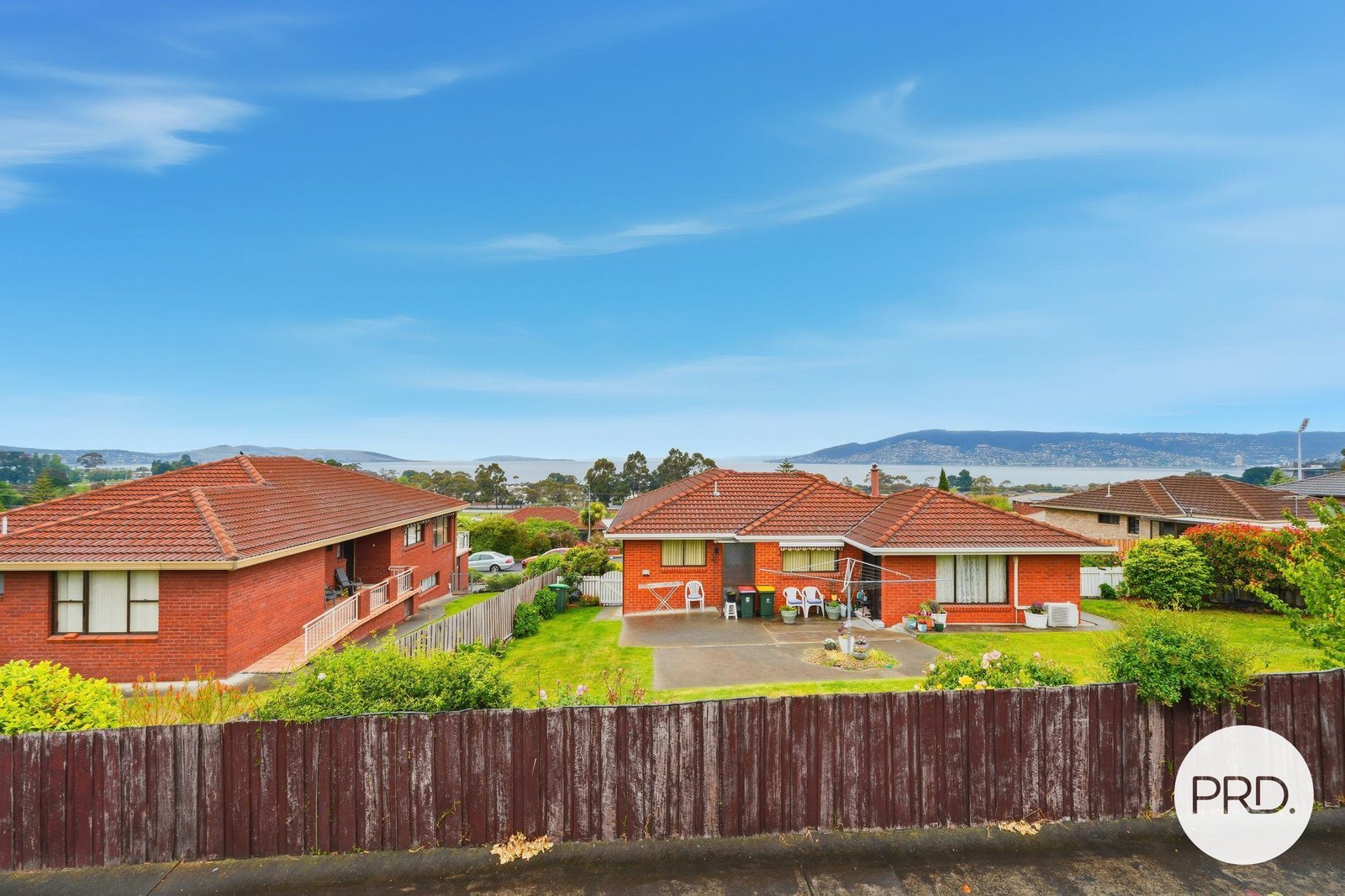 2/30 Stanley Street BELLERIVE 11