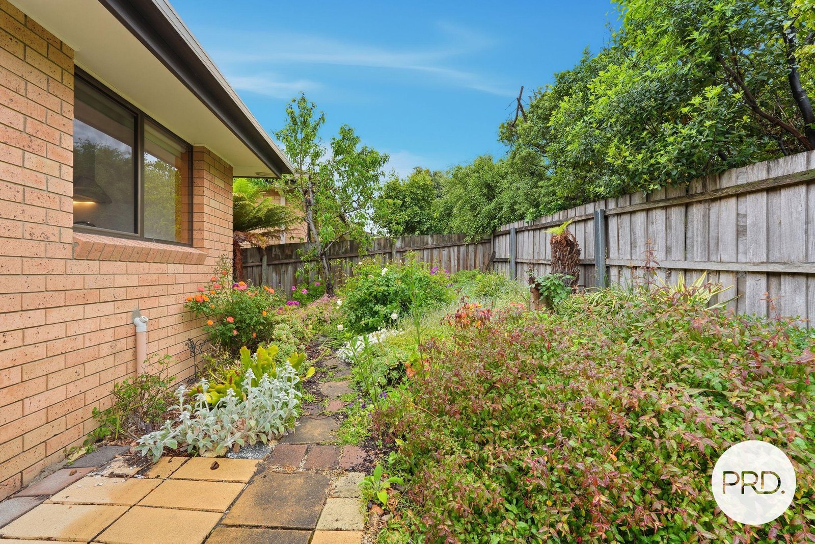 2/30 Stanley Street BELLERIVE 13