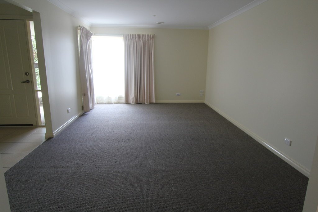 2/30 Victoria Street SEBASTOPOL 4