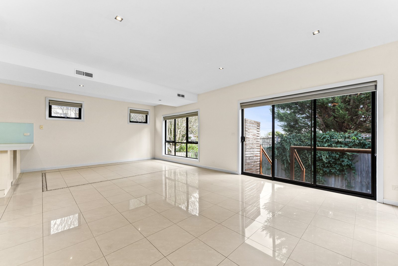 Gallery: 2/30 Wattlebird Court