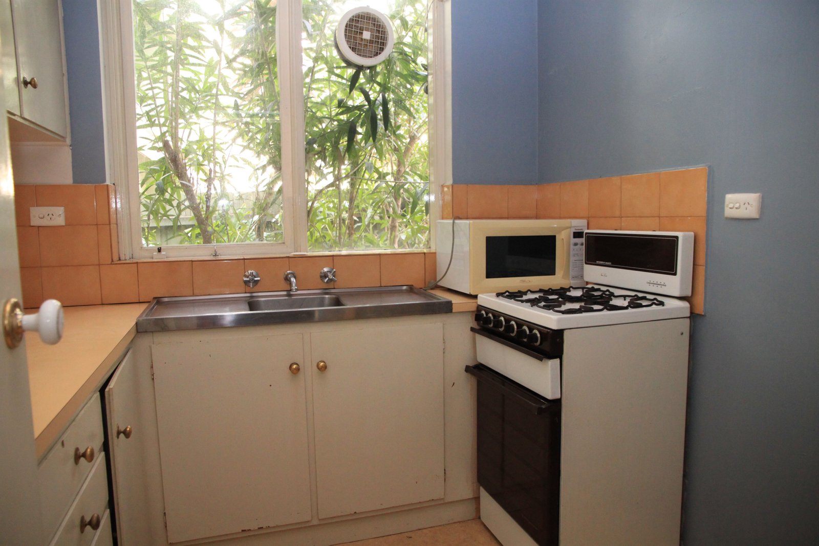 Gallery: 2/30 Wellington Street