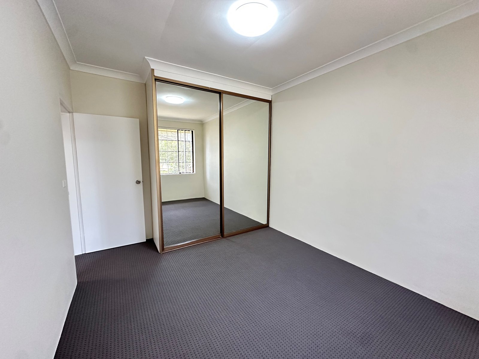 2/30 Woids Avenue HURSTVILLE 4