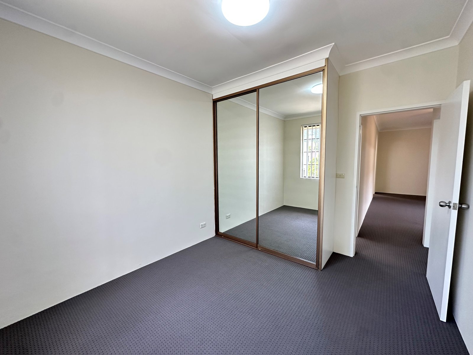 2/30 Woids Avenue HURSTVILLE 5