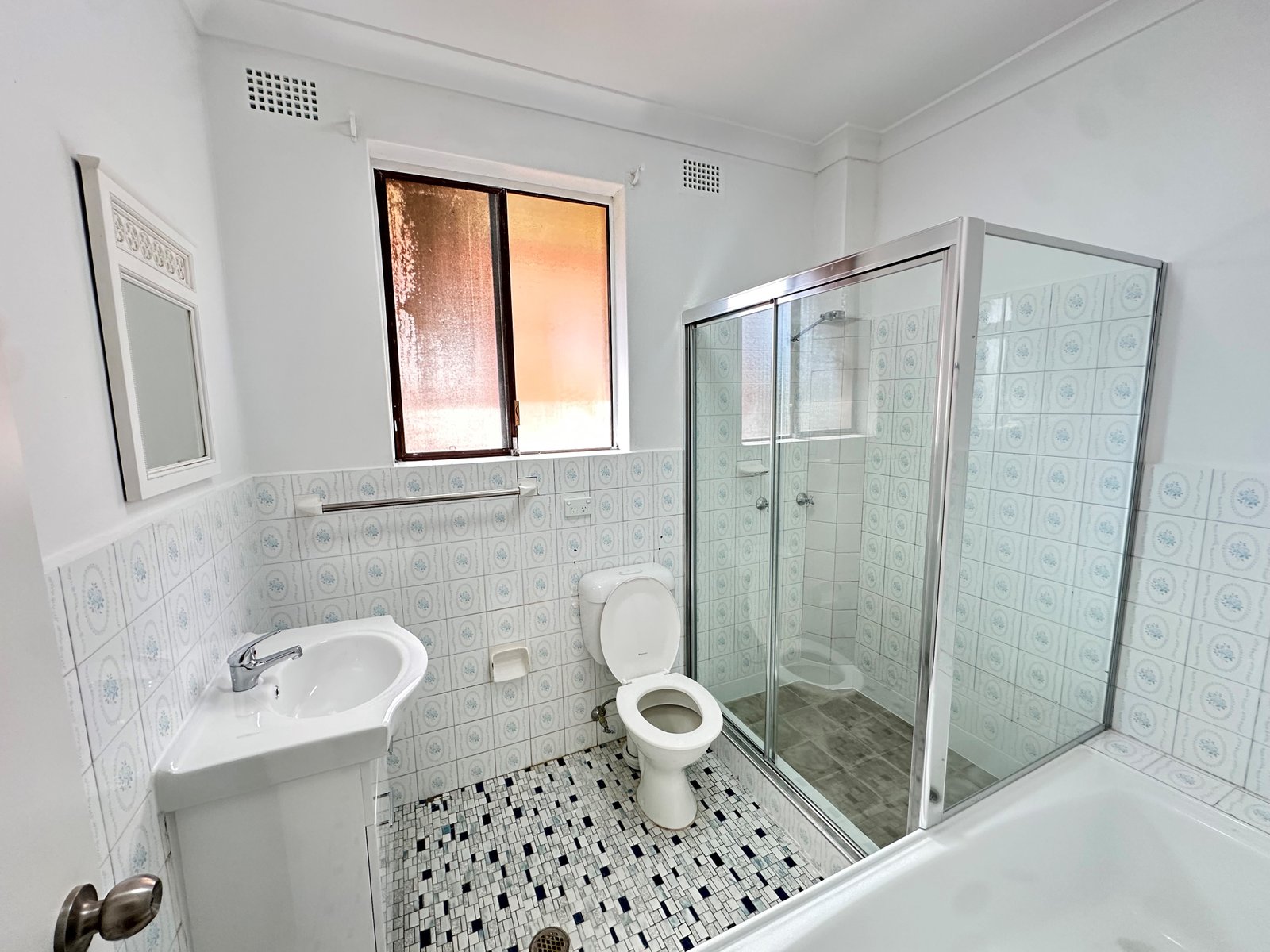 2/30 Woids Avenue HURSTVILLE 6