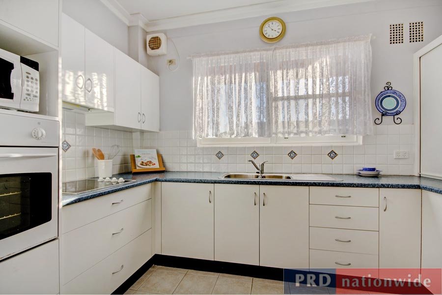 2/30 Wonoona Parade OATLEY 3